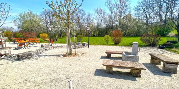 Biergarten Hotel und Restaurant Nehrener Hof 4